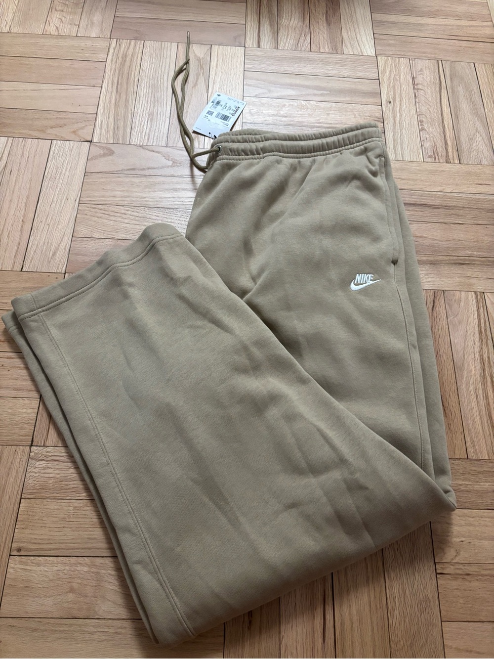 Nike Men’s Club Fleece Open Hem Sweatpants Sz 2XL Parachute Beige FN3730-297 NWT